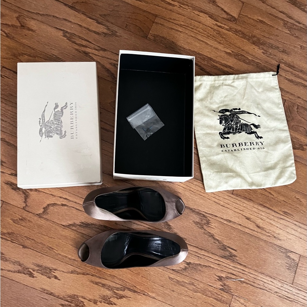 Burberry brown peep-tow pumps